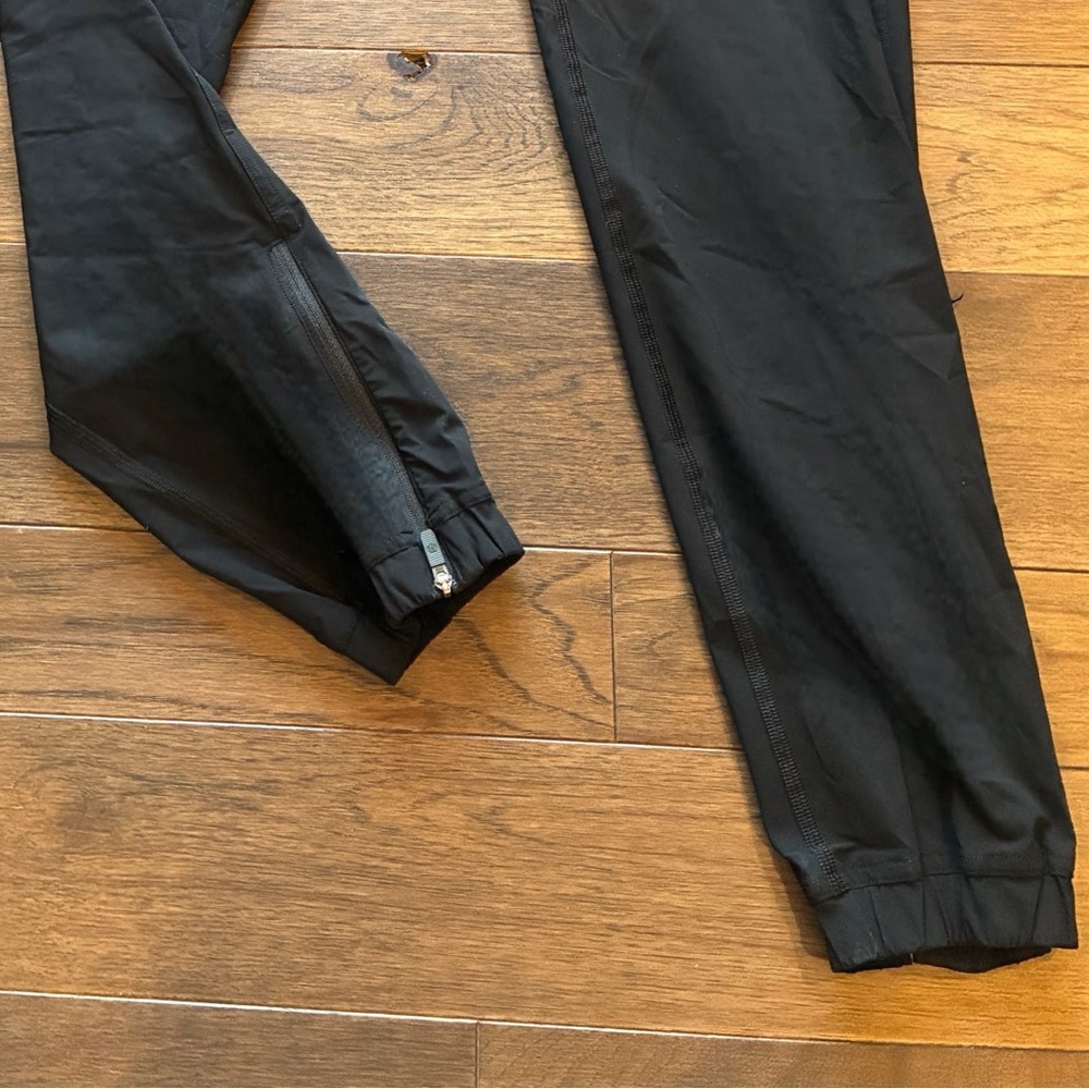 Lululemon Joggers in Black, Woman’s Size 2 - Picture 3 of 8